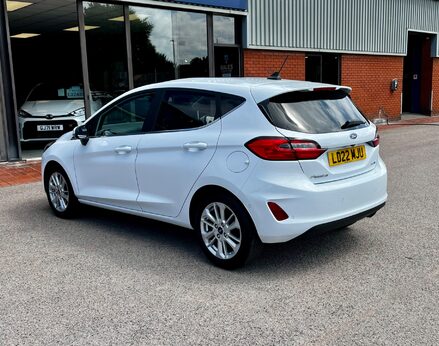 Ford Fiesta TITANIUM MHEV 9