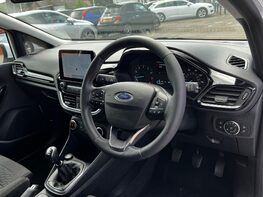Ford Fiesta TITANIUM MHEV 18