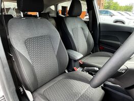 Ford Fiesta TITANIUM MHEV 55