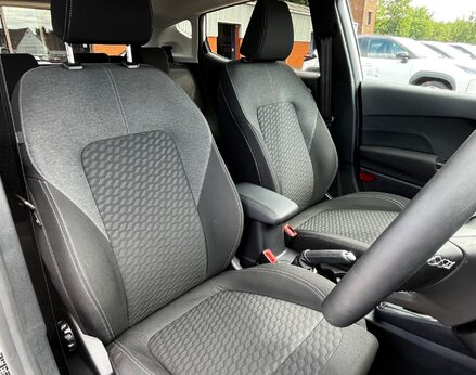 Ford Fiesta TITANIUM MHEV 55