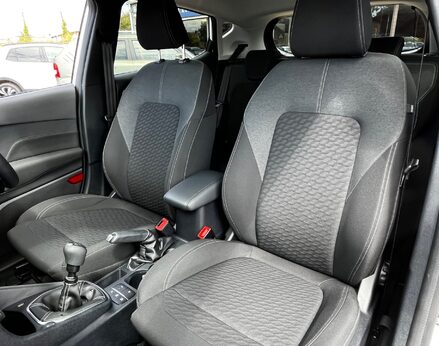 Ford Fiesta TITANIUM MHEV 56