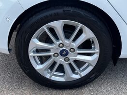 Ford Fiesta TITANIUM MHEV 15