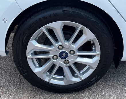 Ford Fiesta TITANIUM MHEV 15