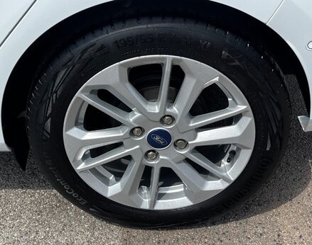 Ford Fiesta TITANIUM MHEV 14