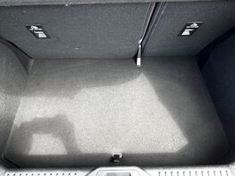 Ford Fiesta TITANIUM MHEV 61