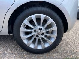 Vauxhall Corsa SE 16