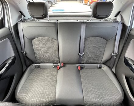 Vauxhall Corsa SE 47