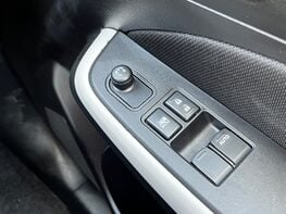 Suzuki Swift SZ-T BOOSTERJET 41