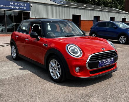 Mini Hatch COOPER CLASSIC 4