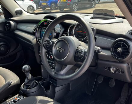 Mini Hatch COOPER CLASSIC 18