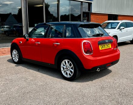 Mini Hatch COOPER CLASSIC 9