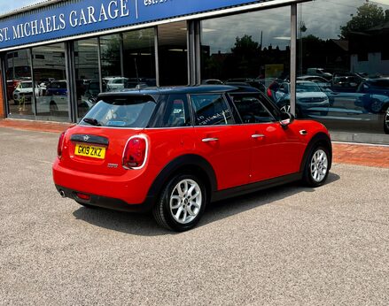Mini Hatch COOPER CLASSIC 8