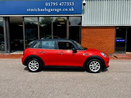 Mini Hatch COOPER CLASSIC 10