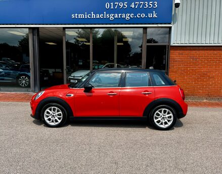 Mini Hatch COOPER CLASSIC 11