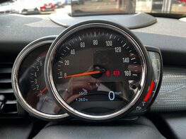 Mini Hatch COOPER CLASSIC 21