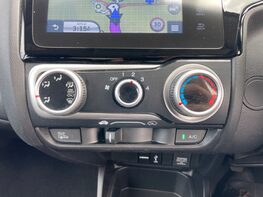 Honda Jazz I-VTEC SPORT NAVI 39