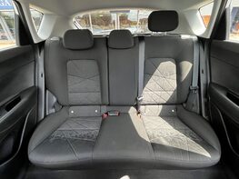 Hyundai BAYON T-GDI PREMIUM DCT MHEV 56