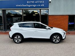 Hyundai BAYON T-GDI PREMIUM DCT MHEV 10