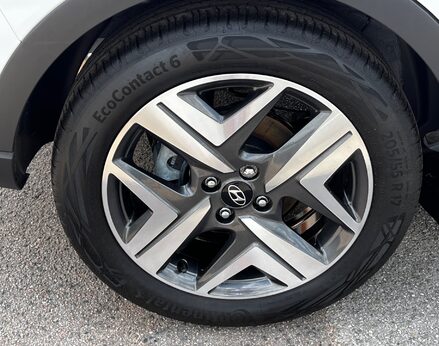 Hyundai BAYON T-GDI PREMIUM DCT MHEV 14
