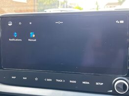 Hyundai BAYON T-GDI PREMIUM DCT MHEV 41