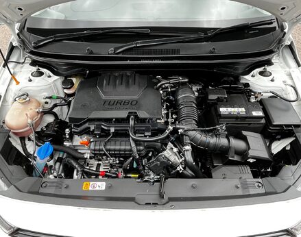 Hyundai BAYON T-GDI PREMIUM DCT MHEV 7
