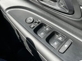 Hyundai BAYON T-GDI PREMIUM DCT MHEV 52