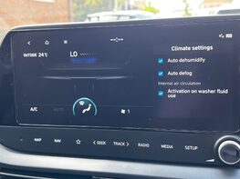 Hyundai BAYON T-GDI PREMIUM DCT MHEV 37