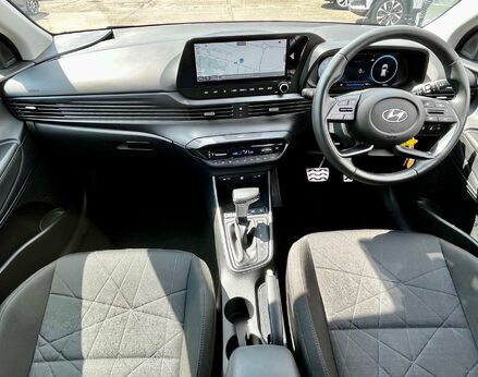 Hyundai BAYON T-GDI PREMIUM DCT MHEV 2