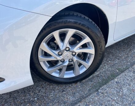 Toyota Auris VVT-I ICON TECH 3