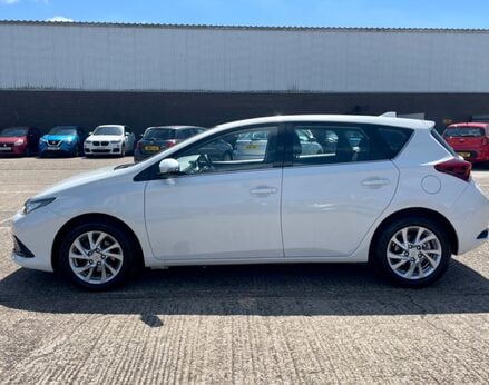 Toyota Auris VVT-I ICON TECH 11