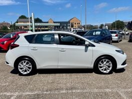 Toyota Auris VVT-I ICON TECH 10