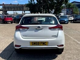 Toyota Auris VVT-I ICON TECH 6