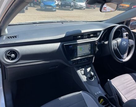 Toyota Auris VVT-I ICON TECH 30