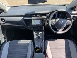 Toyota Auris VVT-I ICON TECH 2