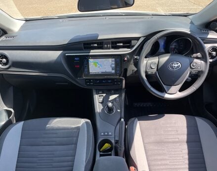 Toyota Auris VVT-I ICON TECH 2