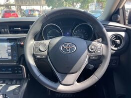 Toyota Auris VVT-I ICON TECH 19