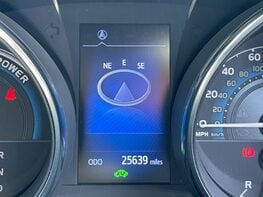 Toyota Auris VVT-I ICON TECH 23