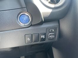 Toyota Auris VVT-I ICON TECH 48