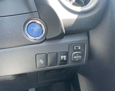 Toyota Auris VVT-I ICON TECH 48