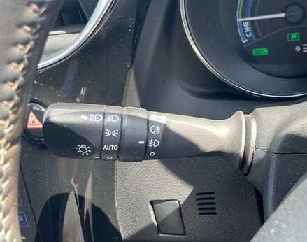 Toyota Auris VVT-I ICON TECH 45