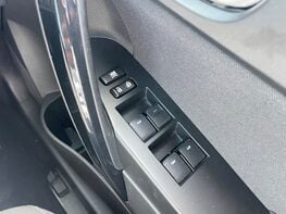Toyota Auris VVT-I ICON TECH 49