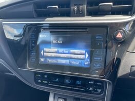 Toyota Auris VVT-I ICON TECH 31