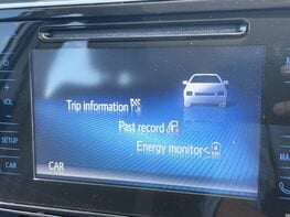 Toyota Auris VVT-I ICON TECH 37