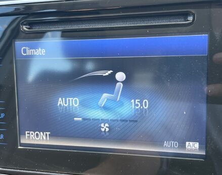 Toyota Auris VVT-I ICON TECH 38