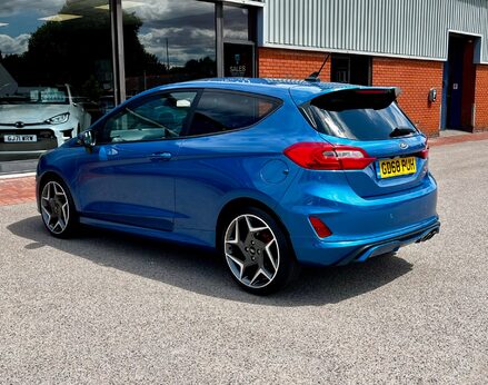Ford Fiesta ST-3 9
