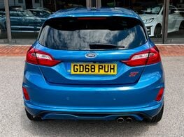 Ford Fiesta ST-3 6
