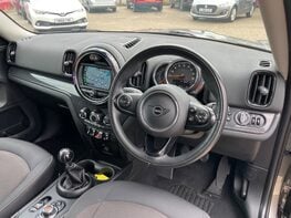 Mini Countryman COOPER CLASSIC 17