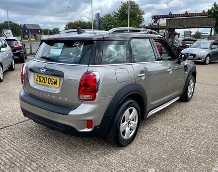 Mini Countryman COOPER CLASSIC 8