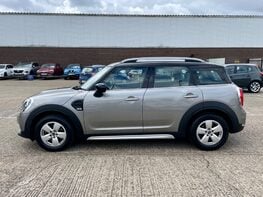 Mini Countryman COOPER CLASSIC 11