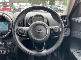 Mini Countryman COOPER CLASSIC 19